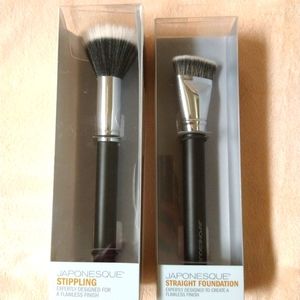 Japonesque stippling and straight foundation brush duo